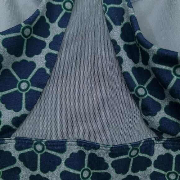 Dip Racerback Sports Bra Size Medium - Picture 5 of 7